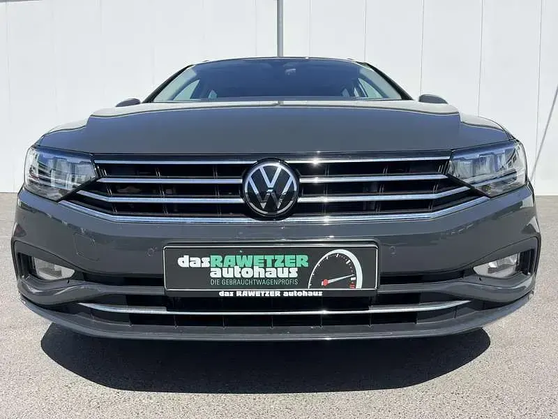 Gebraucht VW Passat Business 200 PS (147 kW) 2021 Uranograu Kombi
