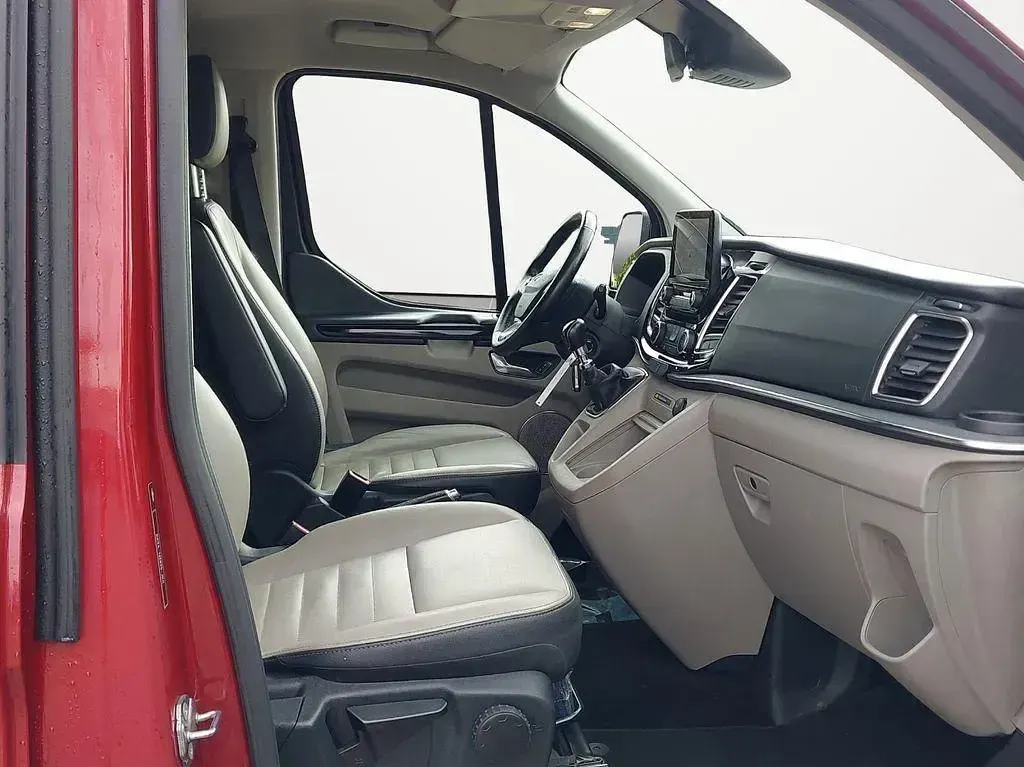 Gebraucht Ford Tourneo Custom Titanium X 252 PS (185 kW) 2022 Kapur rot Van
