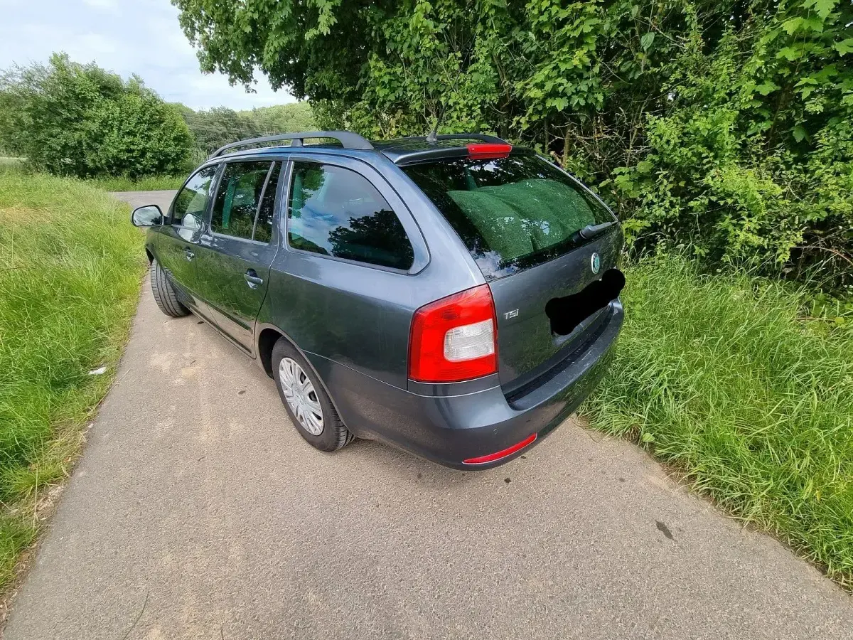 Gebraucht Skoda Octavia 122 PS (89 kW) 2009 Grau Kombi