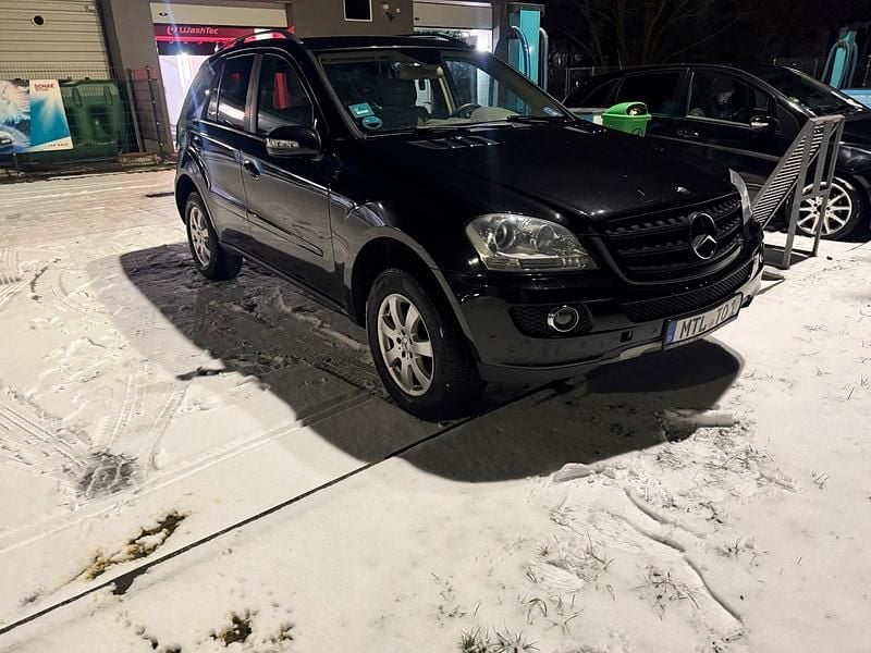 Gebraucht Mercedes ML280 190 PS (139 kW) 2006 Schwarz SUV