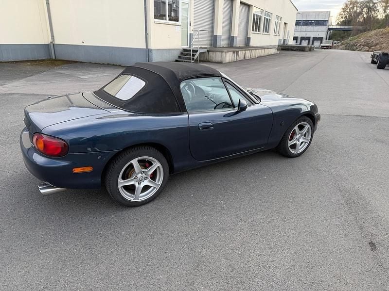Gebraucht Mazda MX5 110 PS (80 kW) 2000 Blau Cabrio