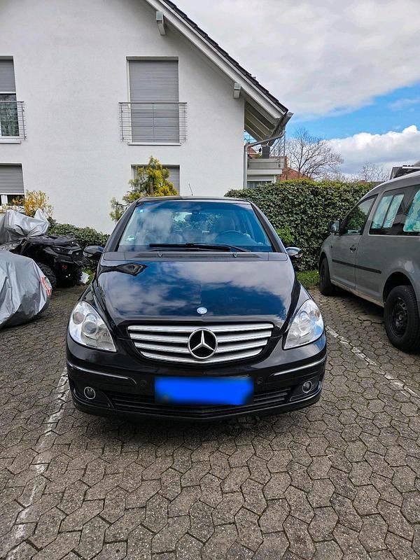 Gebraucht Mercedes B170 116 PS (85 kW) 2006 Schwarz Van / Kleinbus