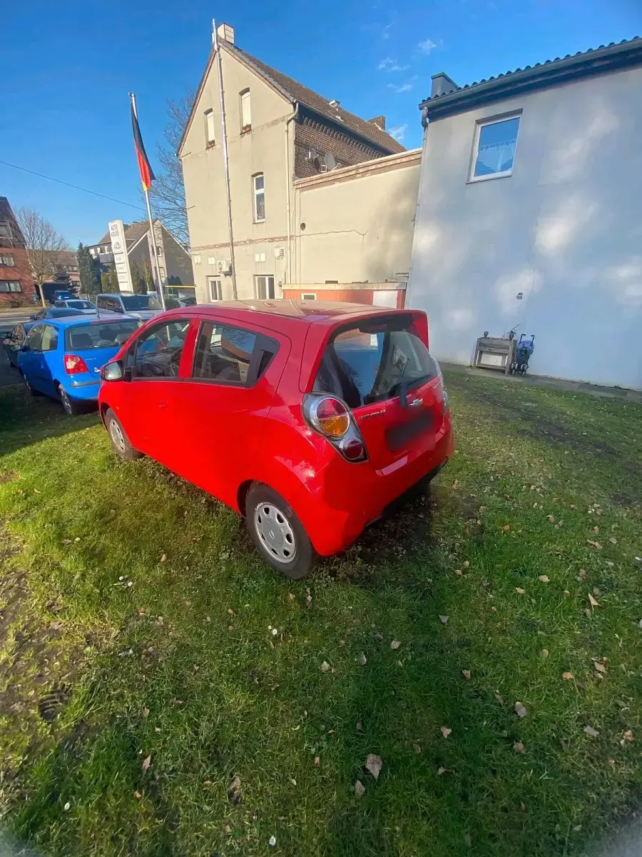 Gebraucht Chevrolet Spark 68 PS (50 kW) 2010 Rot Kleinwagen
