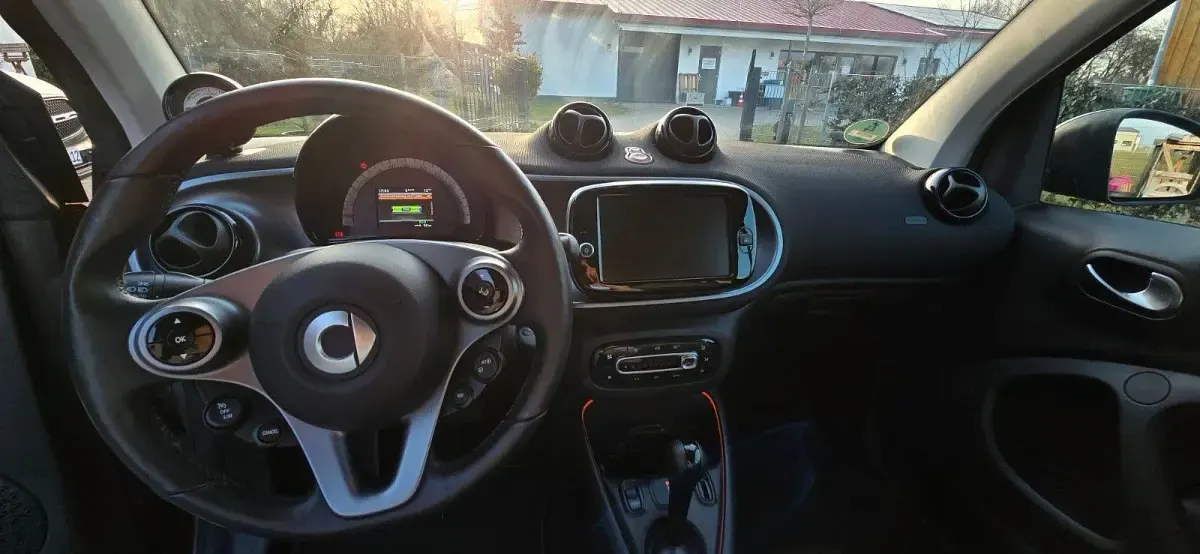 Gebraucht Smart ForTwo Coupé 60 kW (82 PS) 2020 Rot Coupé