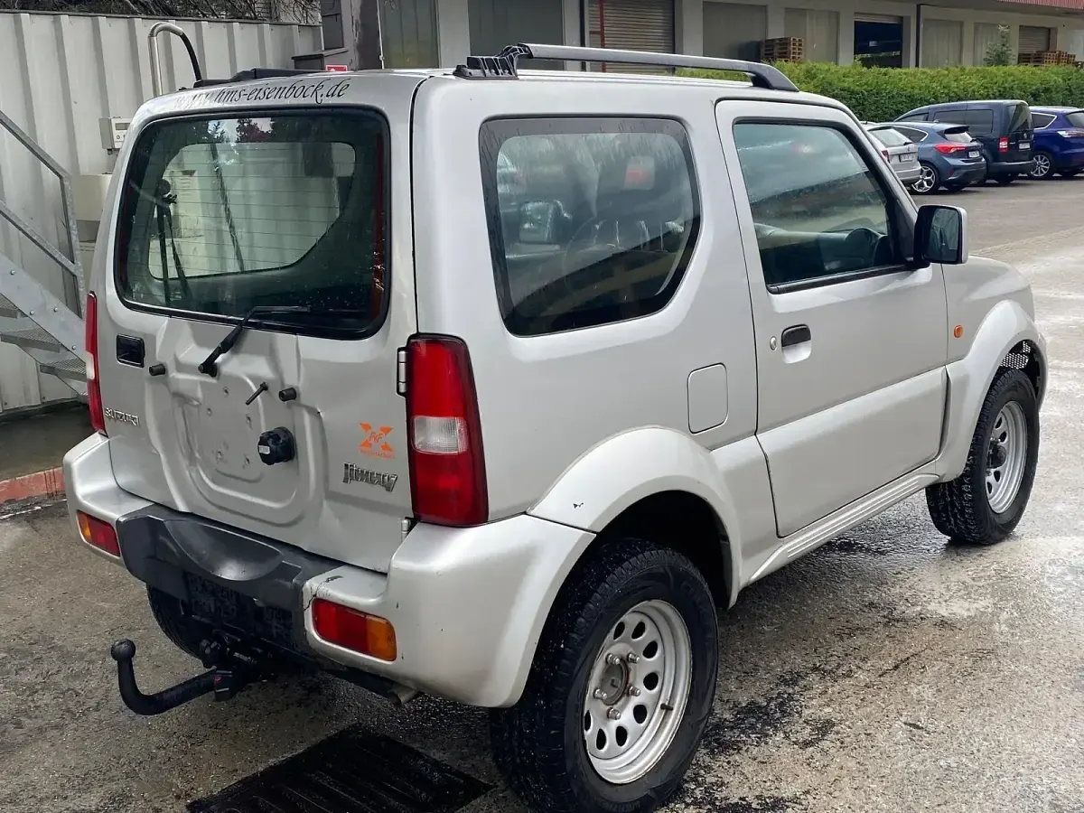 Gebraucht Suzuki Jimny 86 PS (63 kW) 2012 Silber SUV