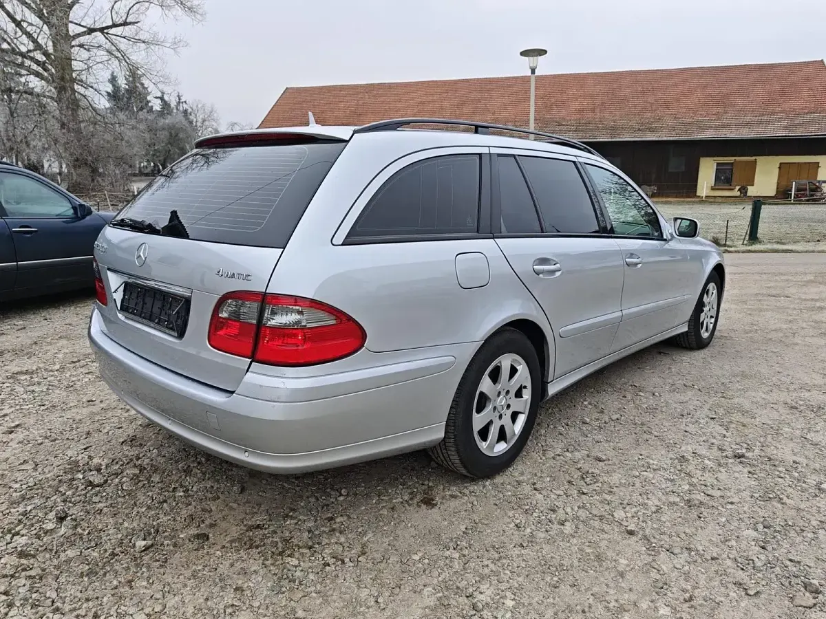 Gebraucht Mercedes E320 224 PS (164 kW) 2006 Silber Kombi