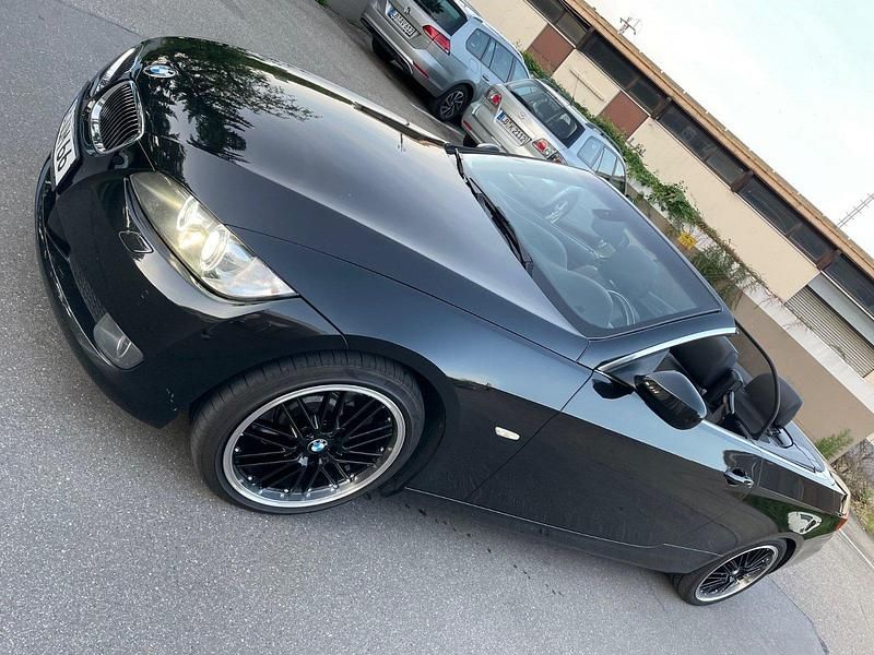 Schwarz Gebraucht 2010 BMW 325 Cabriolet Cabrio | 16.950 € - Bild 1/4
