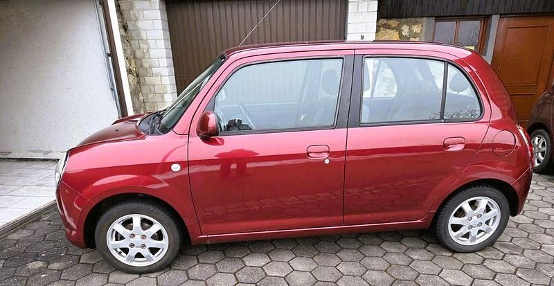 Gebraucht Daihatsu Trevis 58 PS (42 kW) 2006 Rot Kleinwagen