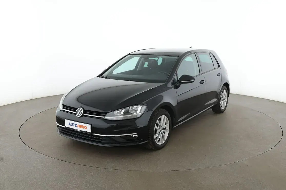 Gebraucht VW Golf VII Comfortline 150 PS (110 kW) 2017 Limousine