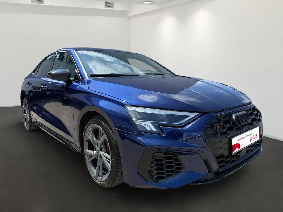 Gebraucht Audi S3 Ambiente 310 PS (228 kW) 2023 Navarrablau metallic Limousine