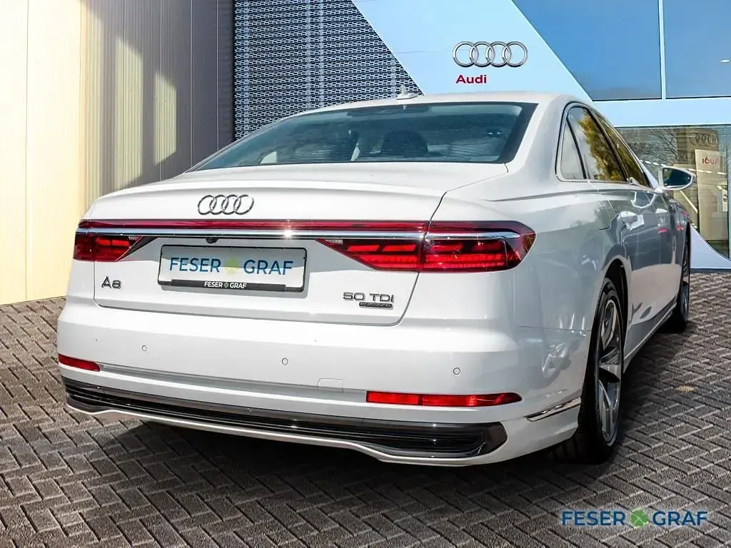 Gebraucht Audi A8 Ambiente 286 PS (210 kW) 2024 Gletscherweiß metallic Limousine