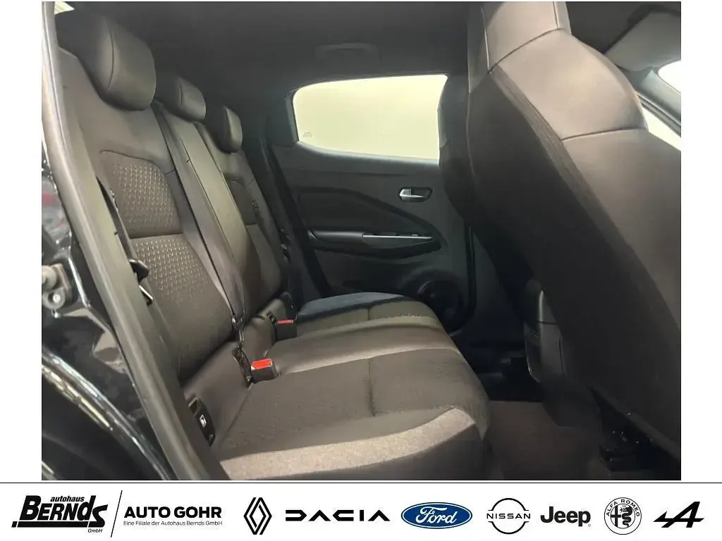 Gebraucht Nissan Juke N-Connecta 114 PS (83 kW) 2024 Black pearl/dach in silver (ya SUV
