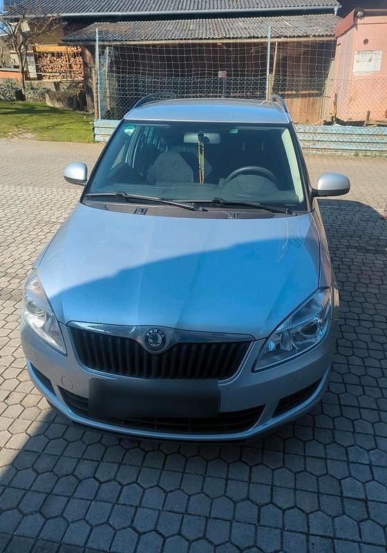 Gebraucht Skoda Fabia 105 PS (77 kW) 2012 Silber Kombi