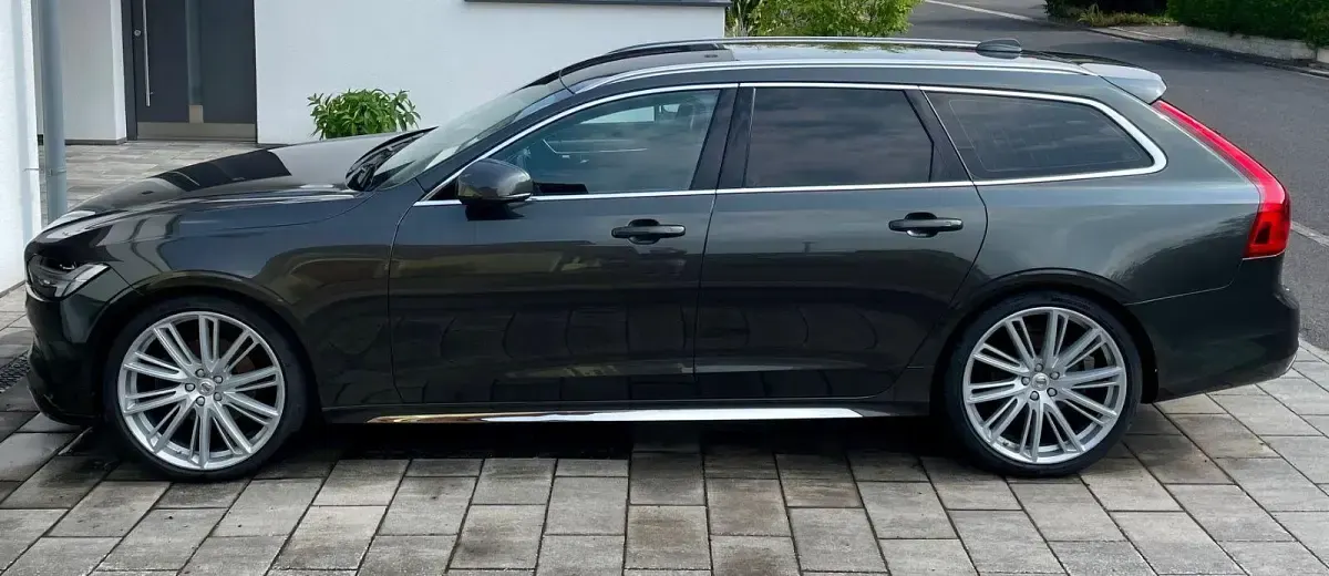 Gebraucht Volvo V90 Momentum 190 PS (139 kW) 2017 Grau Kombi