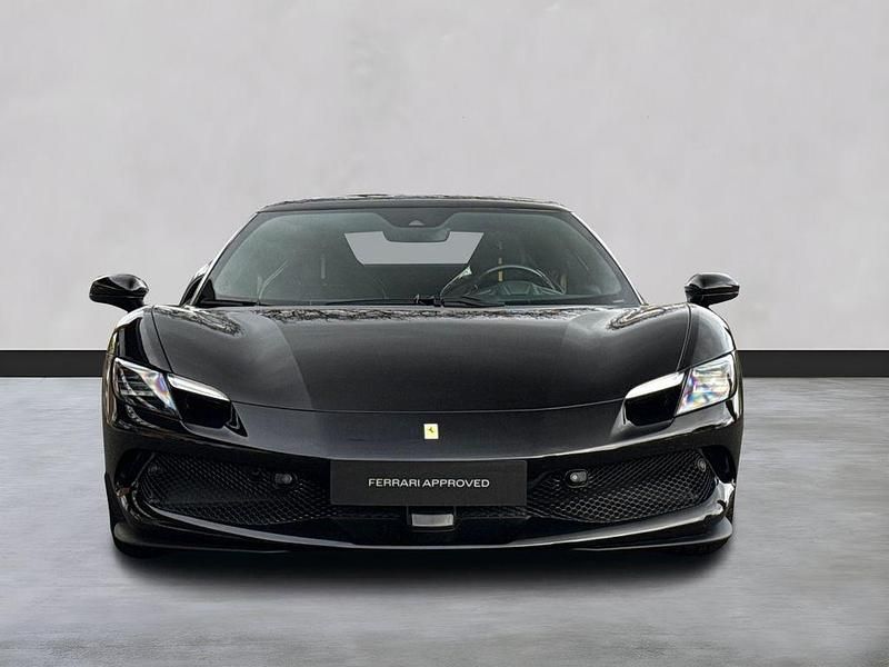 Gebraucht Ferrari 296 829 PS (609 kW) 2025 Nero daytona Coupé