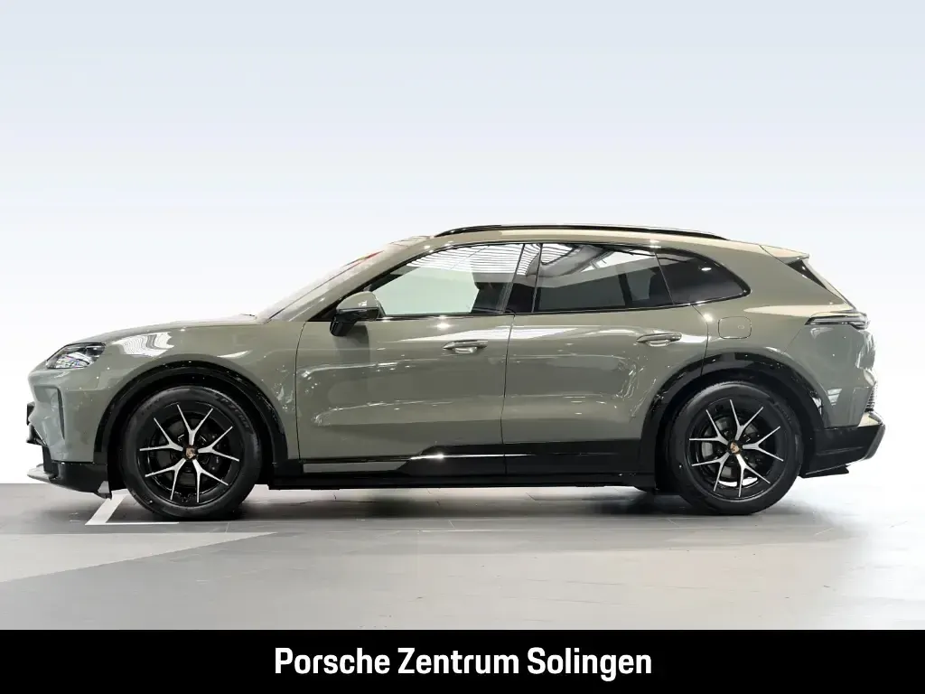 Gebraucht Porsche Cayenne Electric Chrono 325 kW (442 PS) 2026 Gruen SUV