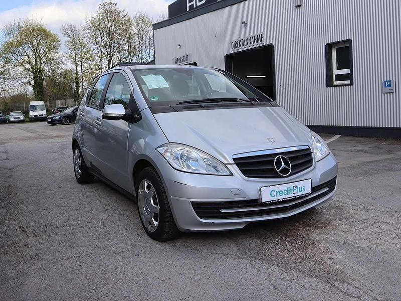 Gebraucht Mercedes A160 95 PS (69 kW) 2011 Polarsilber  metalliclack Kleinwagen