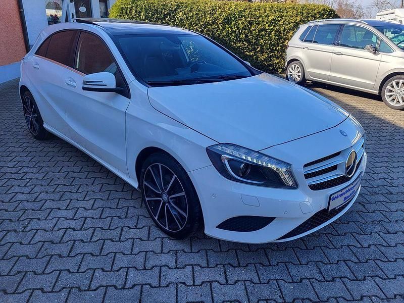 Gebraucht Mercedes A180 122 PS (89 kW) 2014 Weiß Limousine