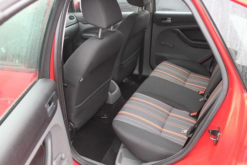 Gebraucht Ford Focus 101 PS (74 kW) 2009 Rot Limousine