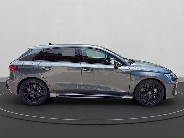 Gebraucht Audi RS3 Sport 400 PS (294 kW) 2025 Grau Limousine