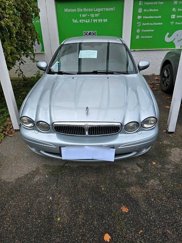 Silber Gebraucht 2007 Jaguar X-type Limousine | 5.500 € - Bild 1/4
