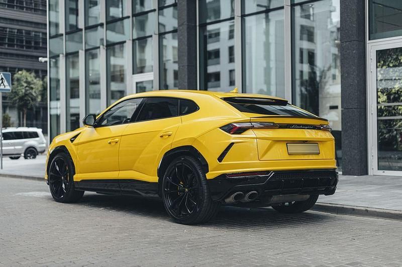 Second-hand Lamborghini Urus 650 CP (478 kW) 2021 Galben SUV