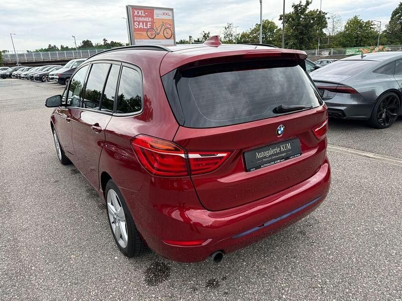 Gebraucht BMW 218 Gran Tourer Sport Line 150 PS (110 kW) 2016 Rot Van / Kleinbus