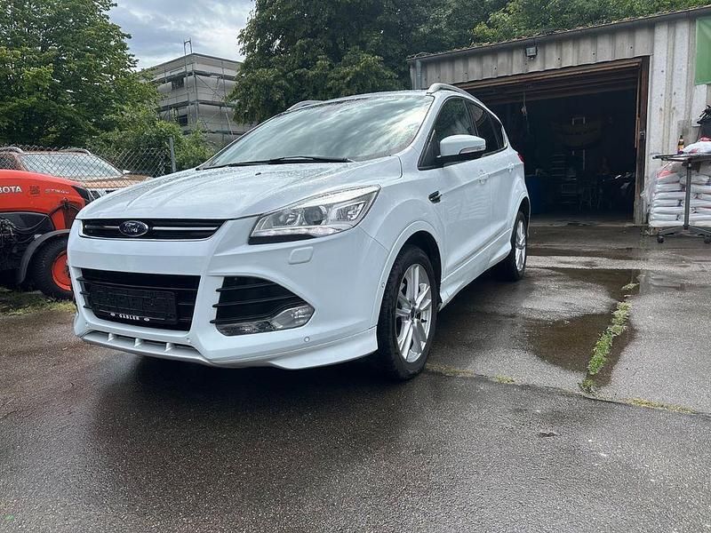 Weiß Gebraucht 2014 Ford Kuga Titanium SUV | 7.950 € (Guter Preis) - Bild 1/4