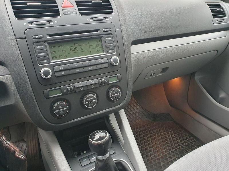 Gebraucht VW Jetta Comfortline 116 PS (85 kW) 2006 Silber Limousine