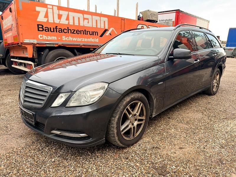 Gebraucht Mercedes E300 231 PS (169 kW) 2010 Grau Kombi
