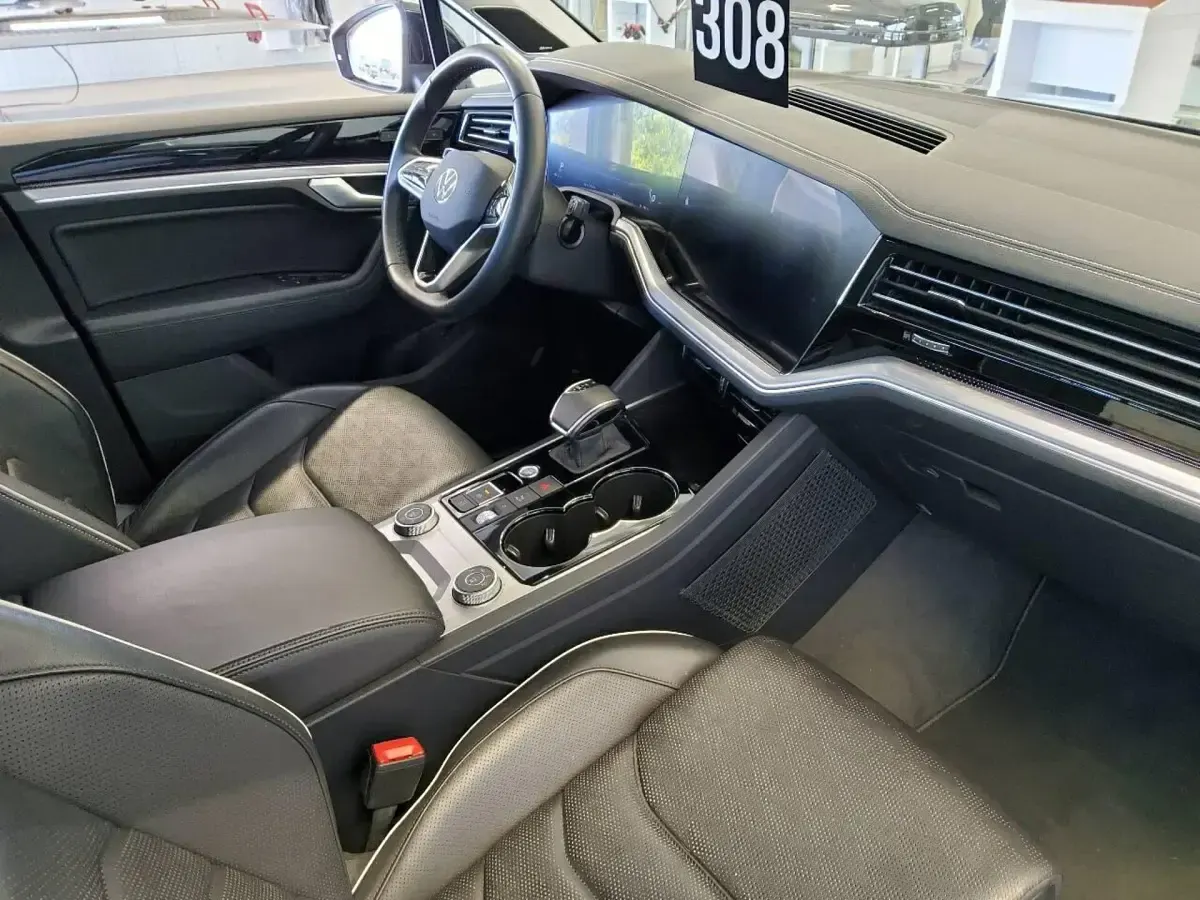 Gebraucht VW Touareg Elegance 381 PS (280 kW) 2023 Schwarz SUV