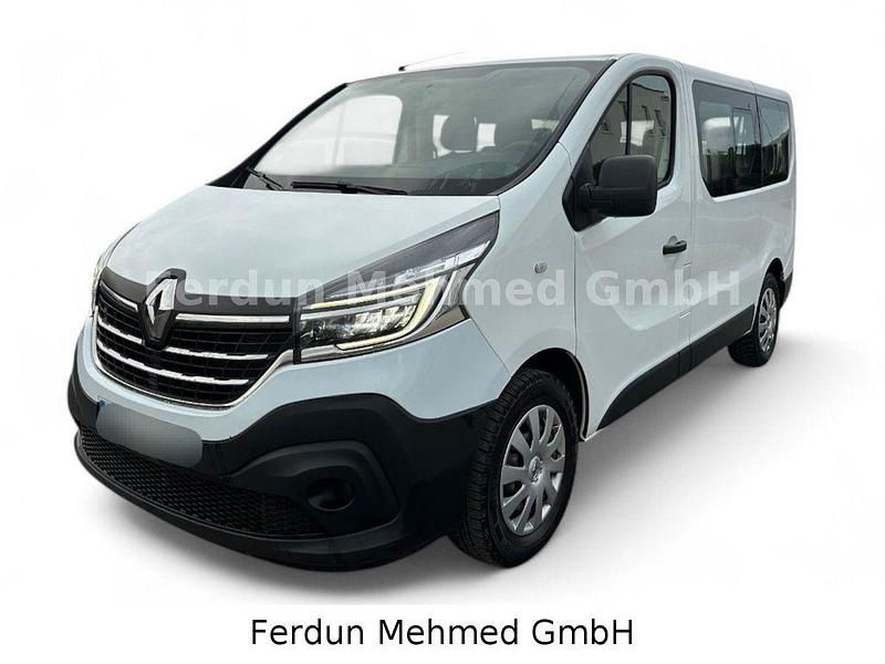 Gebraucht Renault Trafic Life 145 PS (106 kW) 2019 Weiß Van / Kleinbus
