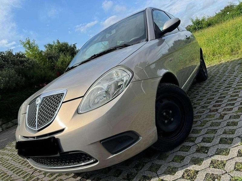 Second-hand Lancia Ypsilon 60 CP (44 kW) 2007 Gri Hatchback