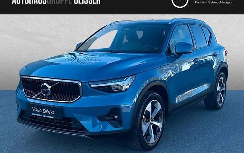 Gebraucht Volvo XC40 Core 163 PS (119 kW) 2024 Blau SUV