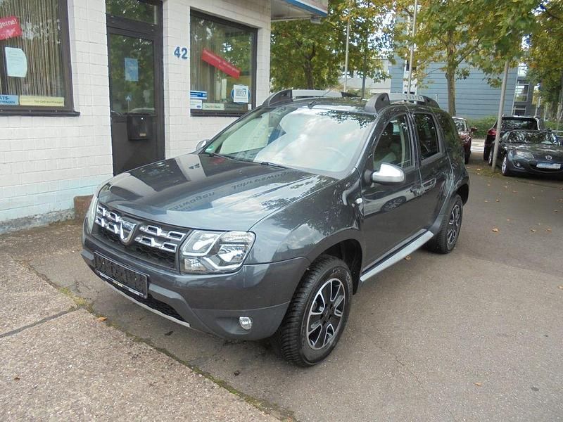 Grau Gebraucht 2016 Dacia Duster Lauréate SUV | 5.950 € (Etwas zu teuer) - Bild 1/4