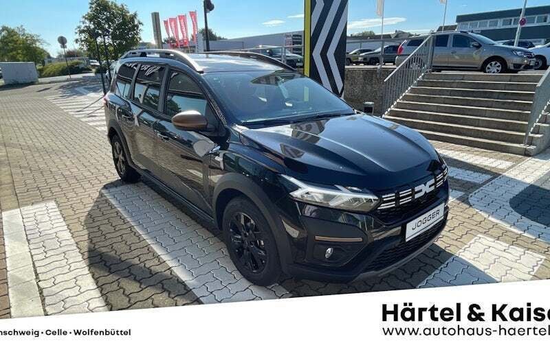 Schwarz Gebraucht 2024 Dacia Jogger Extreme Van / Kleinbus | 22.289 € (Fairer Preis) - Bild 1/4