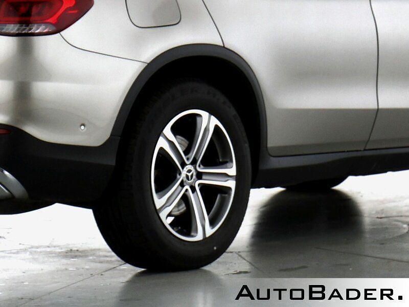 Gebraucht Mercedes GLC220 Exclusive 194 PS (142 kW) 2022 Silber SUV