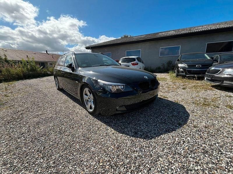 Schwarz Gebraucht 2007 BMW 523 Kombi | 2.750 € (Fairer Preis) - Bild 1/4