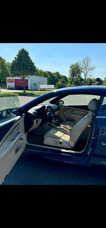Gebraucht VW Eos 122 PS (89 kW) 2007 Blau Cabrio
