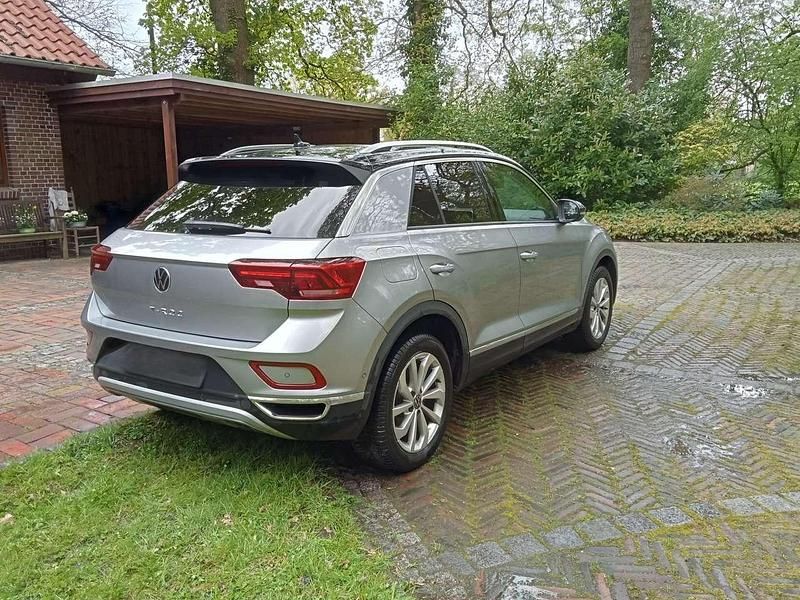 Gebraucht VW T-Roc 150 PS (110 kW) 2022 Silber SUV