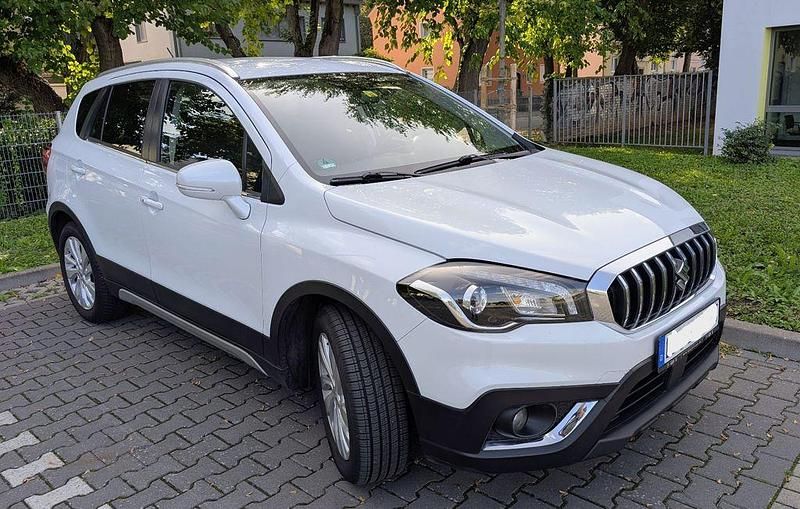 Weiß Gebraucht 2019 Suzuki SX4 S-Cross SUV | 13.800 € (Guter Preis) - Bild 1/4