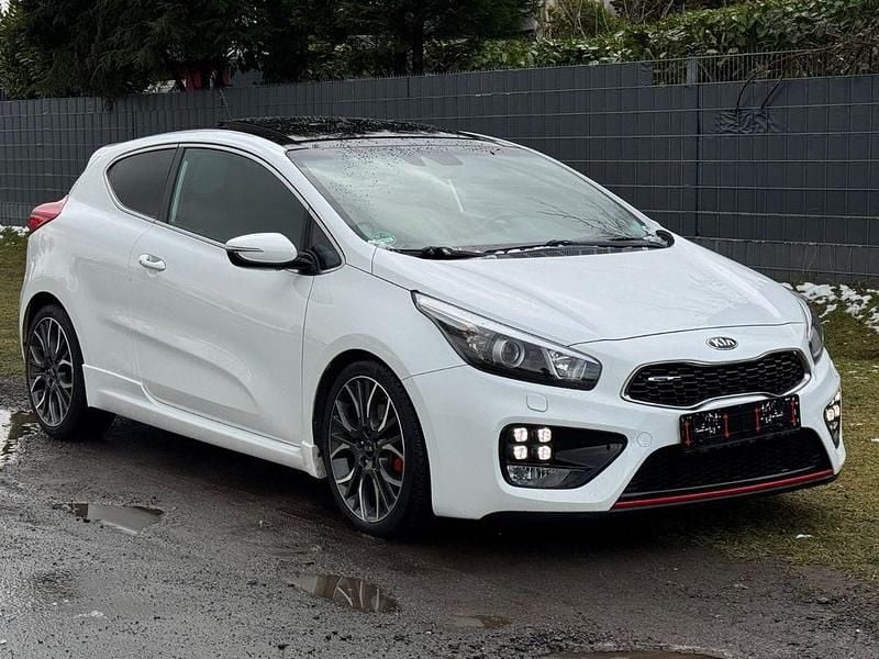 Gebraucht Kia Ceed GT GT 204 PS (150 kW) 2015 Weiß Coupé