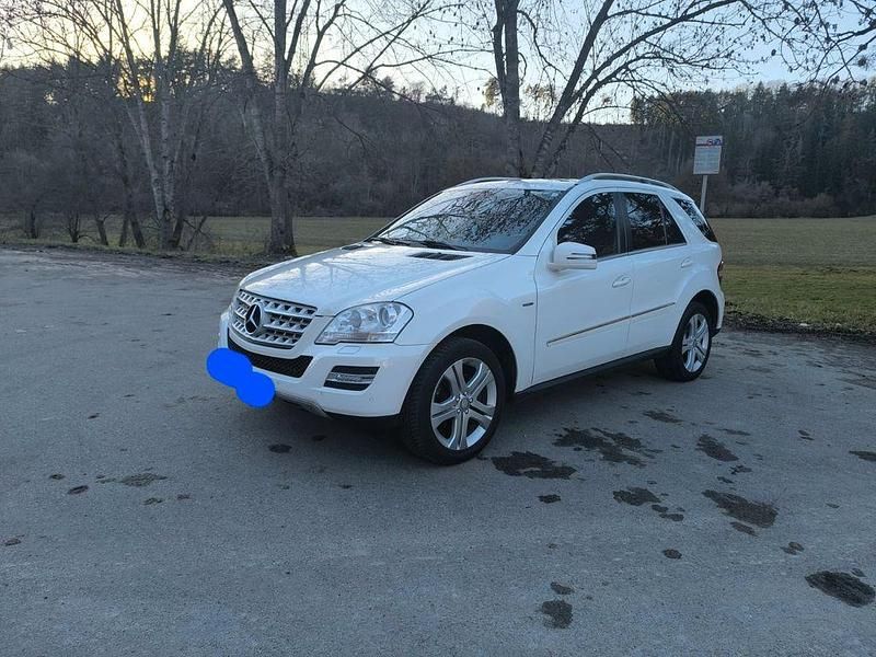 Gebraucht Mercedes ML300 204 PS (150 kW) 2010 Weiß SUV