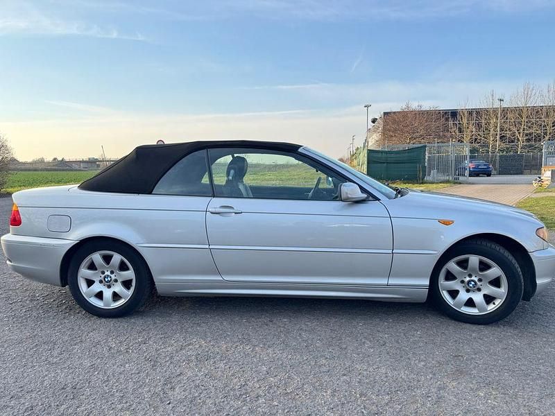 Gebraucht BMW 318 Cabriolet 143 PS (105 kW) 2004 Silber Cabrio