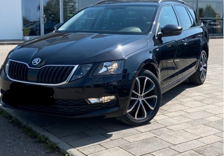 Schwarz Gebraucht 2019 Skoda Octavia Soleil Kombi | 17.700 € (Etwas zu teuer) - Bild 1/4