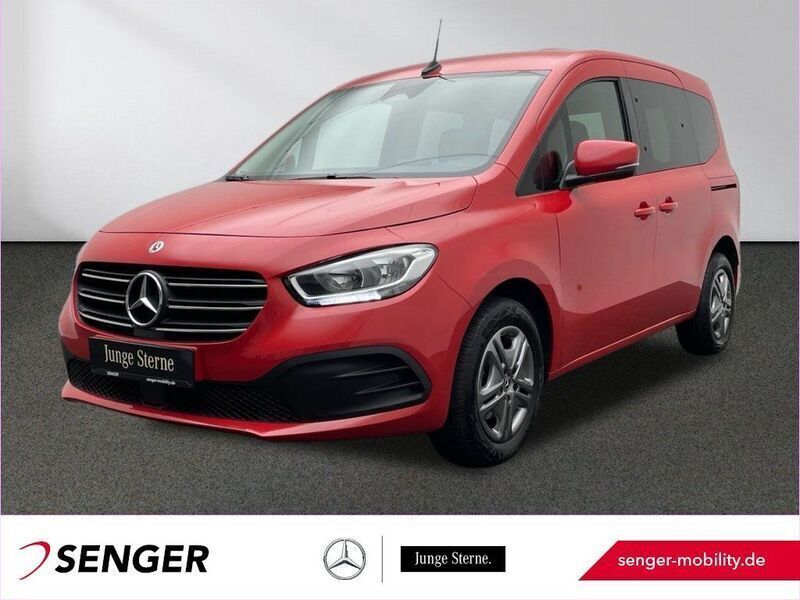 Rot Gebraucht 2023 Mercedes T180 Style Van / Kleinbus | 25.950 € (Fairer Preis) - Bild 1/4
