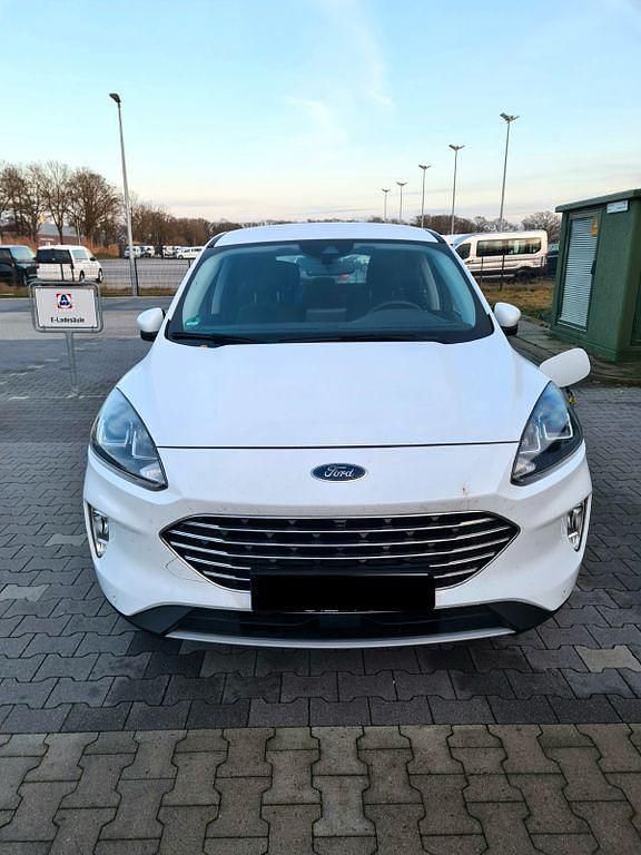 Gebraucht Ford Kuga Titanium 224 PS (164 kW) 2020 Weiß SUV