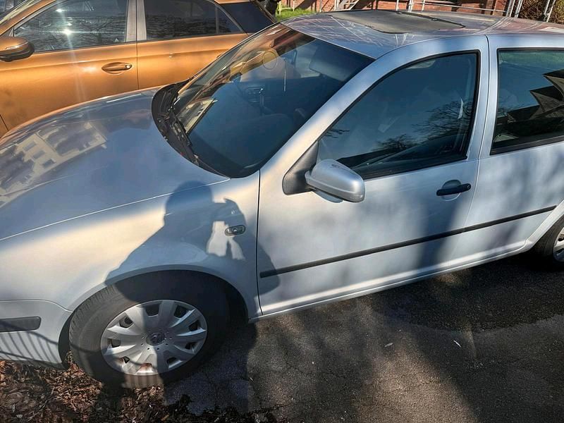 Gebraucht VW Golf IV 75 PS (55 kW) 1999 Silber Kleinwagen