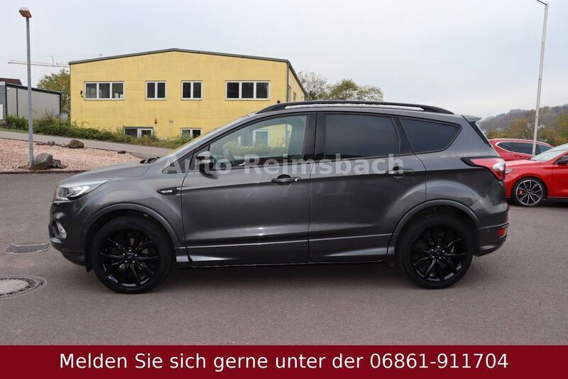 Gebraucht Ford Kuga ST-Line 150 PS (110 kW) 2017 Grau SUV