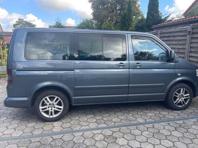 Grau Gebraucht 2008 VW T5 Van | 16.900 € (Teuer) - Bild 1/4
